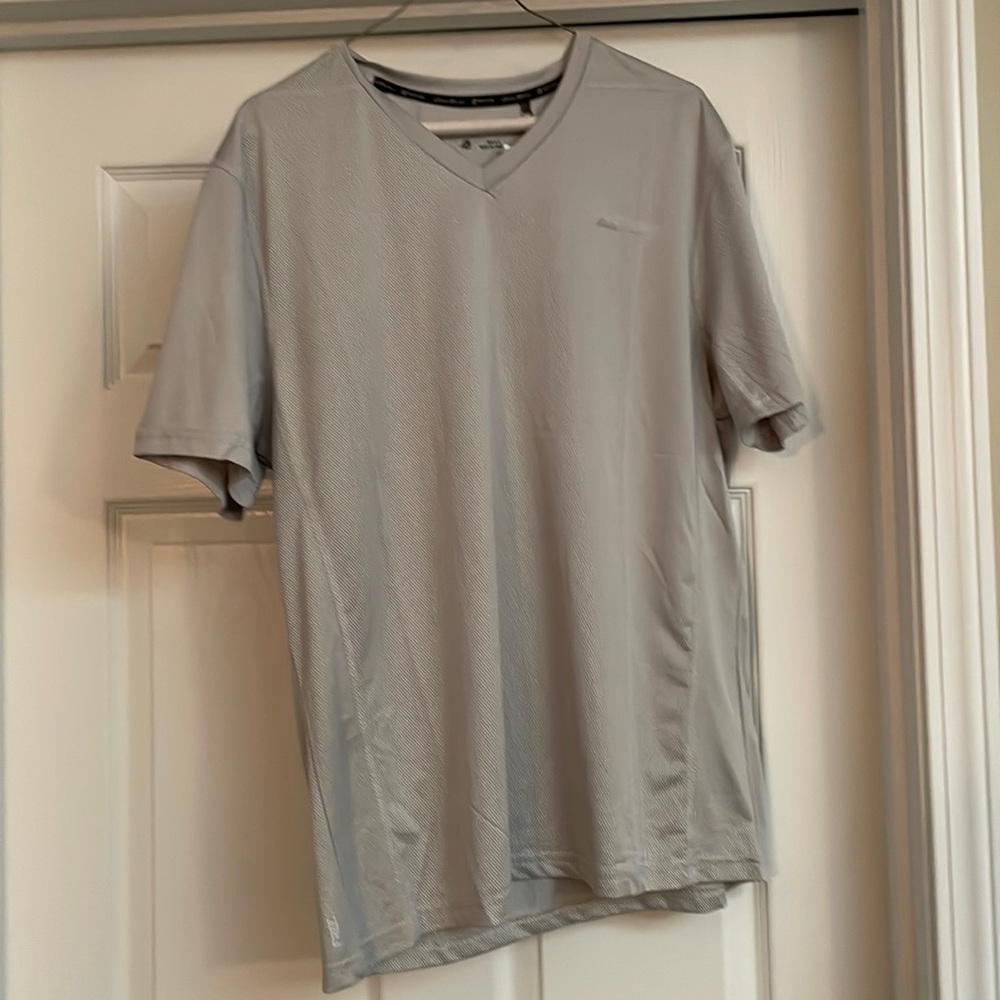 NWT Eddie Bauer Motion T-shirt